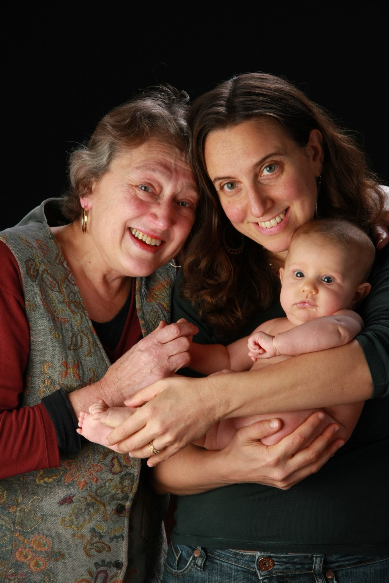 Lynn Margulis, Jennifer Margulis, and 4-month-old daughter Leone. Photo courtesy of Christopher Briscoe.